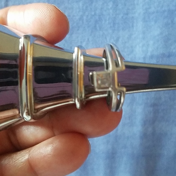 White gold ring with cubic zirconia. - Picture 4 of 8